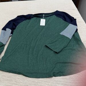 Women’s Plus Size Green and Navy Long Sleeve Top